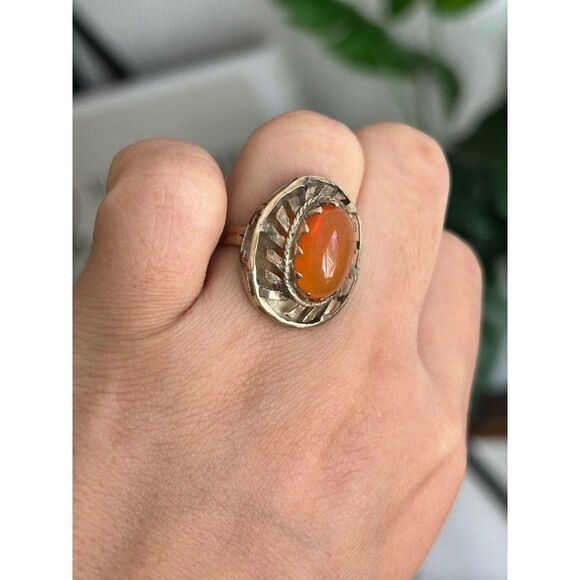 Estate Ladies 14k Gold Orange Gemstone Ring - Picture 12 of 13